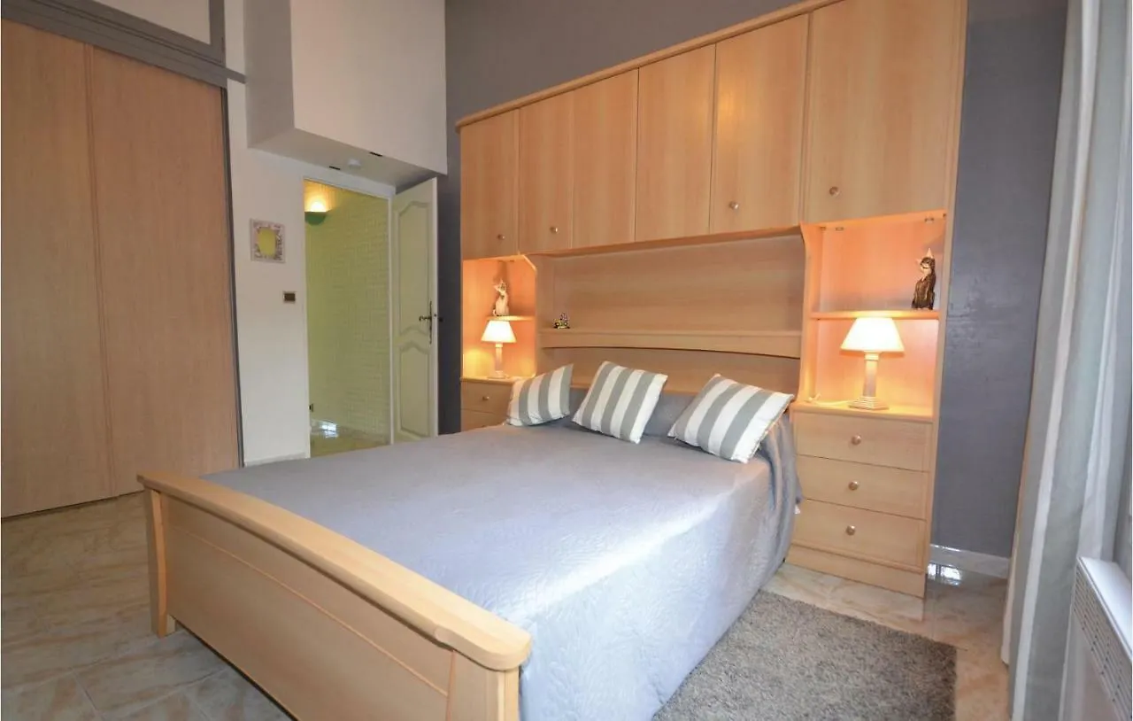1 Bedroom Awesome Home In Visan